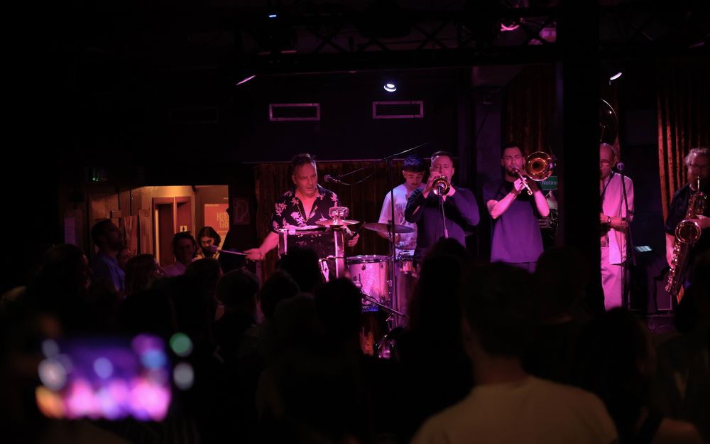 Jazz LFB Kiste Stgt cr6-A0877-col_v25okt25