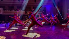 Jazz Lights - Showdance - Formation