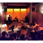 Jazz Trio Pony HH p30-25-215-col + Jazzfotos + Text