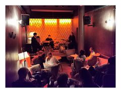 Jazz Trio Pony HH p30-25-215-col + Jazzfotos + Text