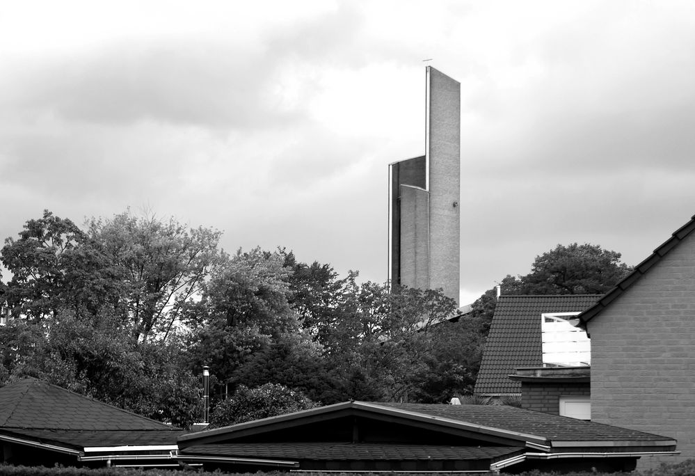 Je größer der Dachschaden desto schöner der Ausblick zum Himmel ...