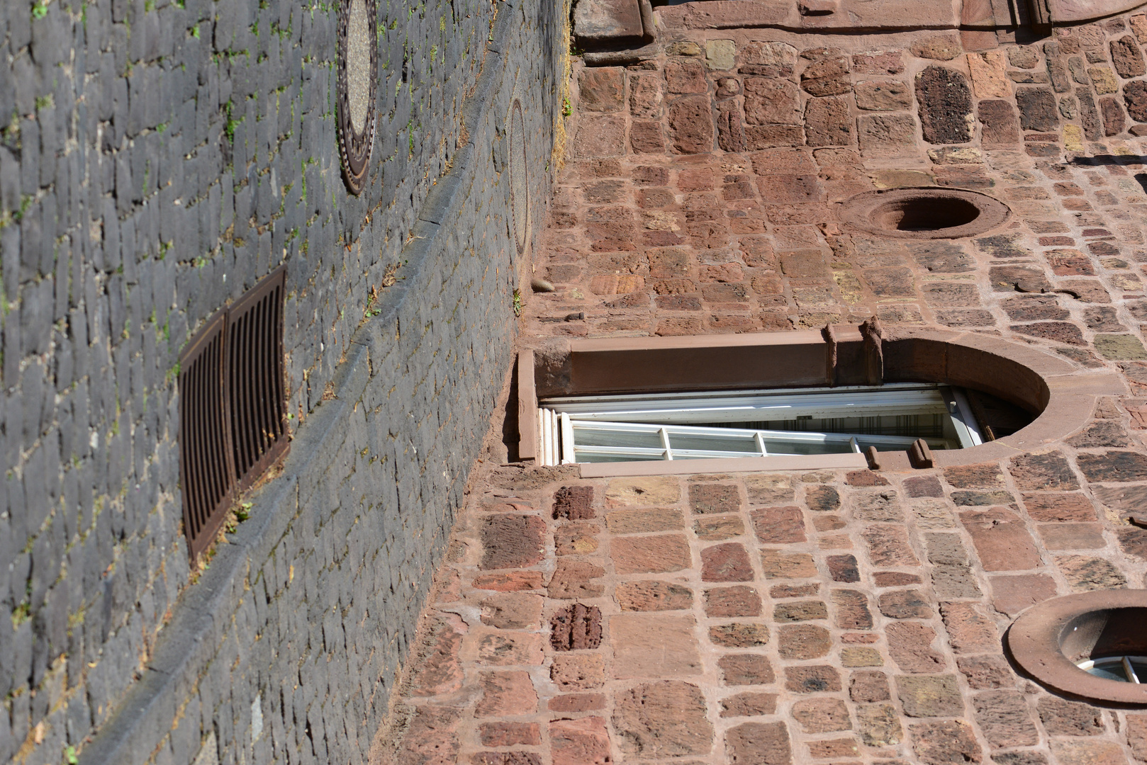 Je nachdem: "Fenster und Kanal - Bei 2,8 Promille Eingangstür und Gäste-WC!"