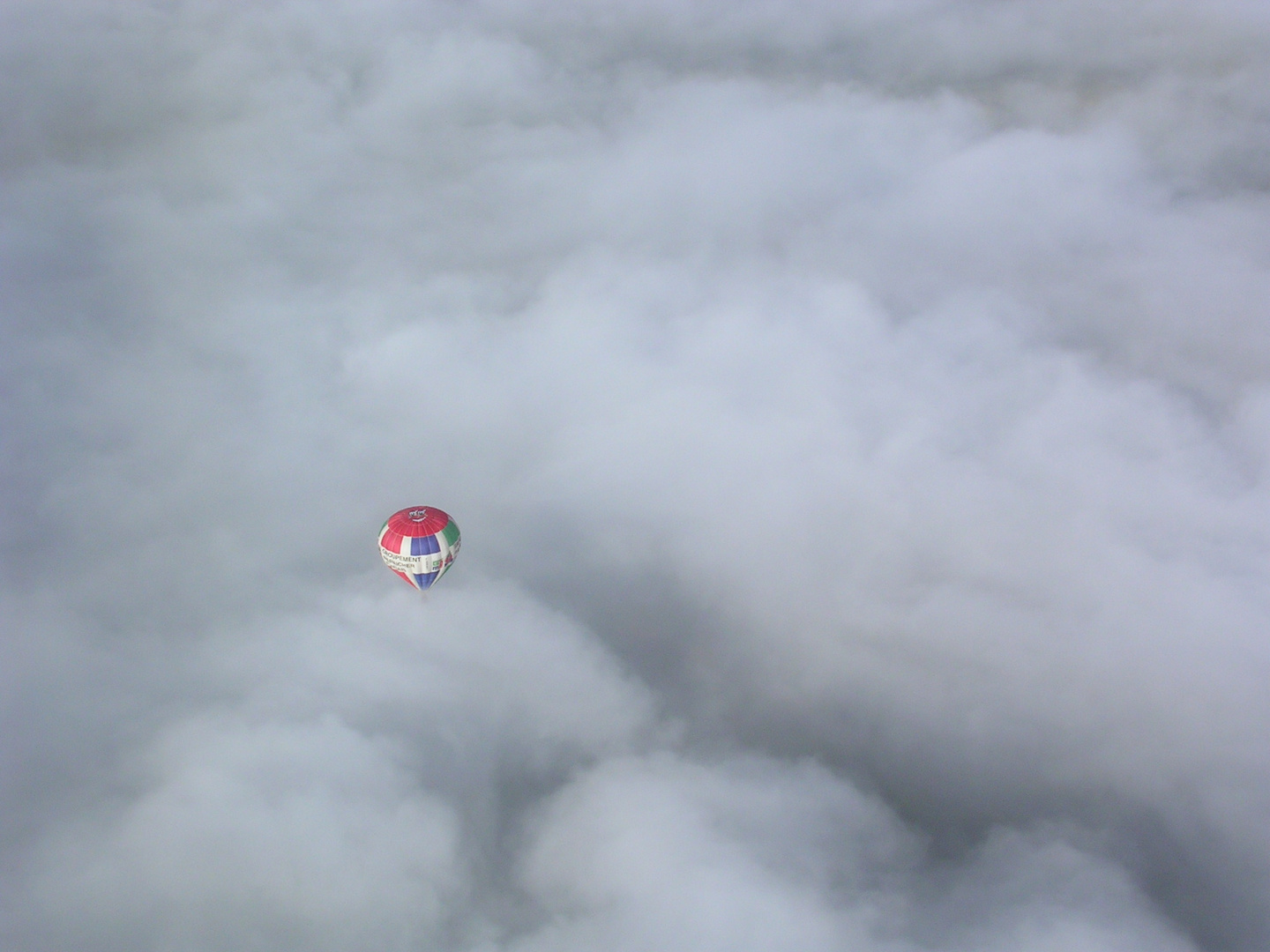 JE SUIS DANS LES NUAGES MAGIQUE