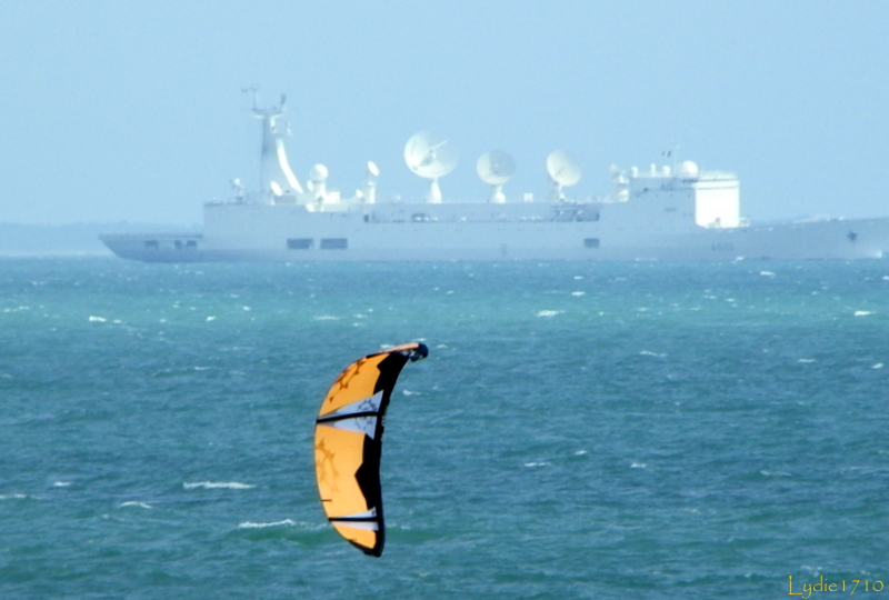 Je voulais juste prendre une photo du cerf-volant !!! ...