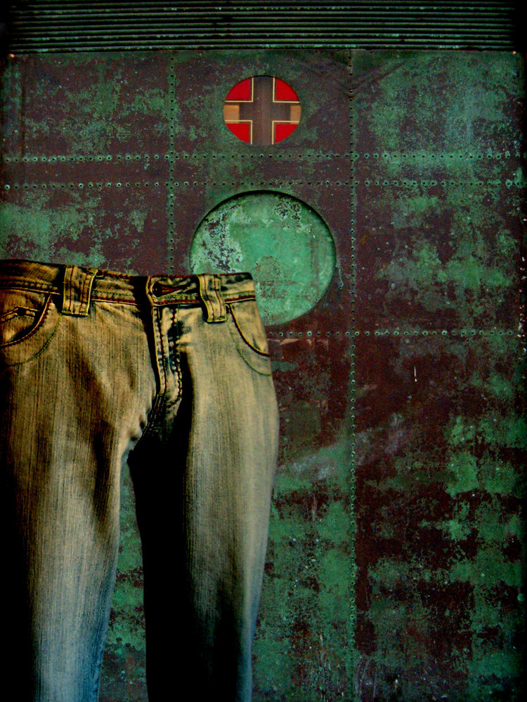 Jeans in front of the door - "Farmajeans"
