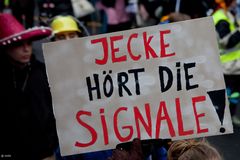 Jecke hört die Signale