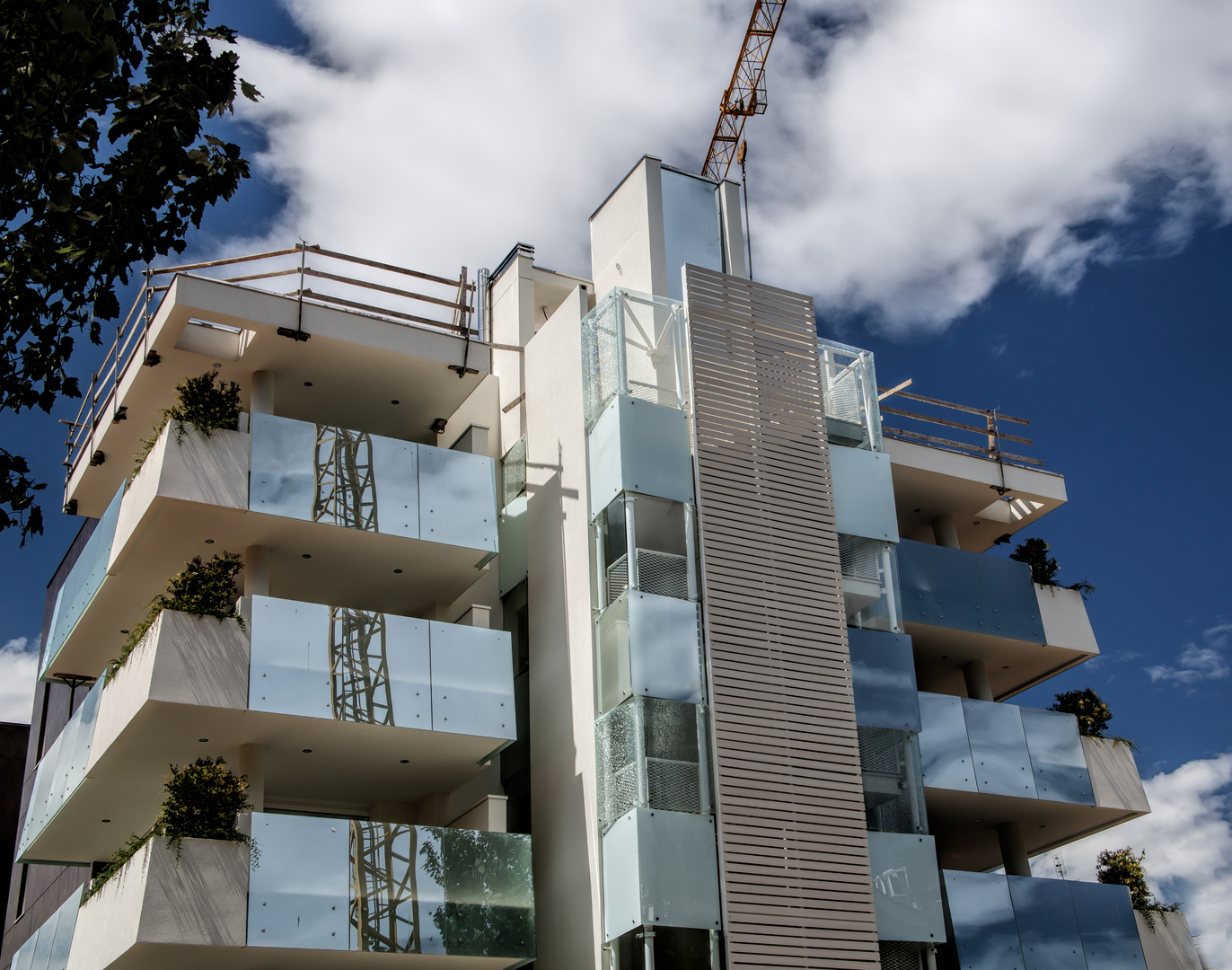 jeder Balkon mit eigenem Spiegel