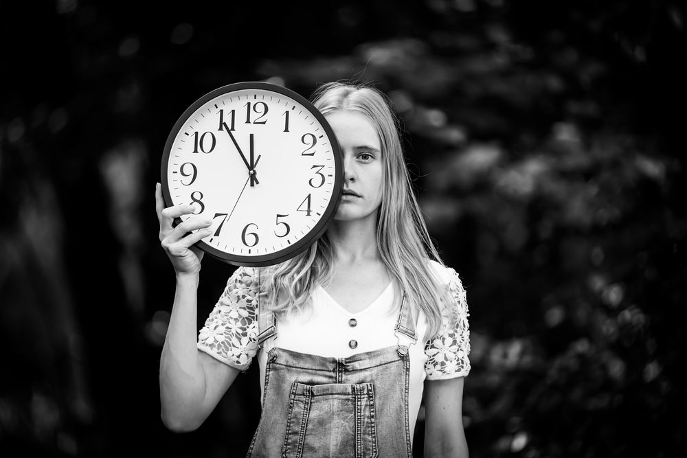 Jeder weiß, wieviel Uhr es ist... Foto & Bild people, trauer, stille Bilder auf