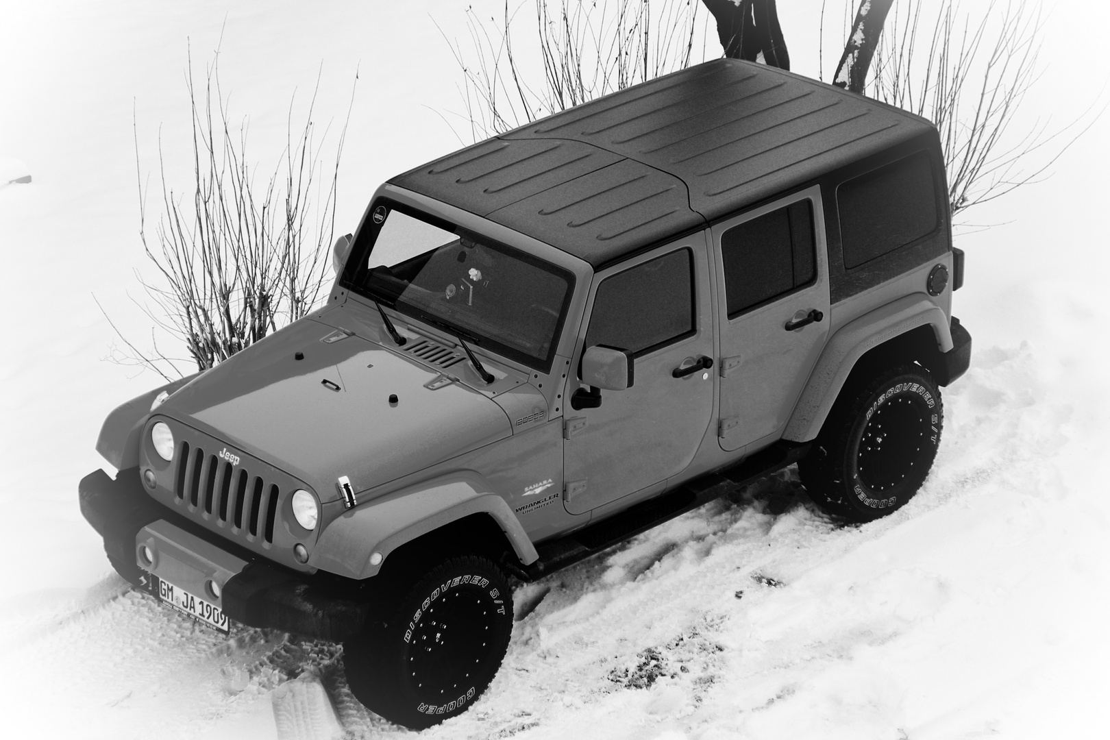 Jeep in the snow