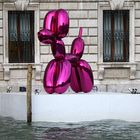 Jeff Koons is watching you...