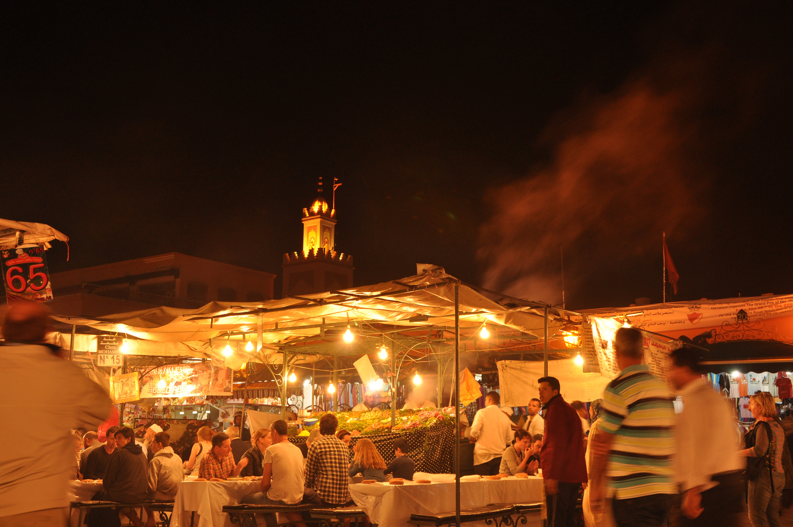 Jemaa el-Fnaa am Abend