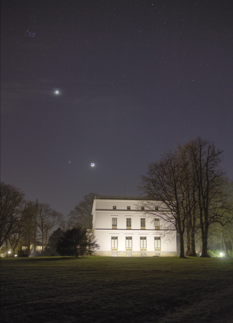 Jenisch Haus mit Mond, Jupiter Venus und Plejaden