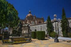 Jerez de la Frontera, Kathedrale und Sherryfässer