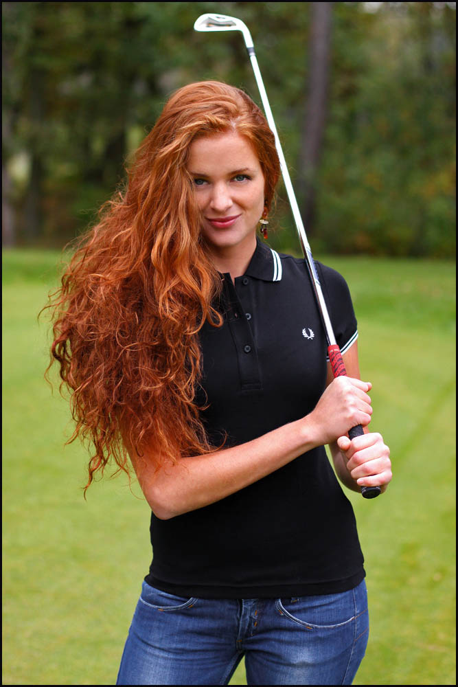 Jessi beim Golfen