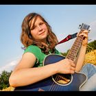 Jessica und ihrer Gitarre im Spätsommer 2009