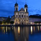 Jesuitenkirche Luzern bei Nacht