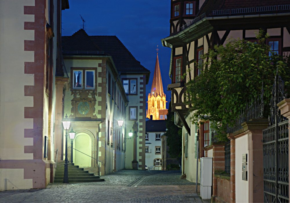 Jesuitenkirche und Stiftskirche in Aschaffenburg