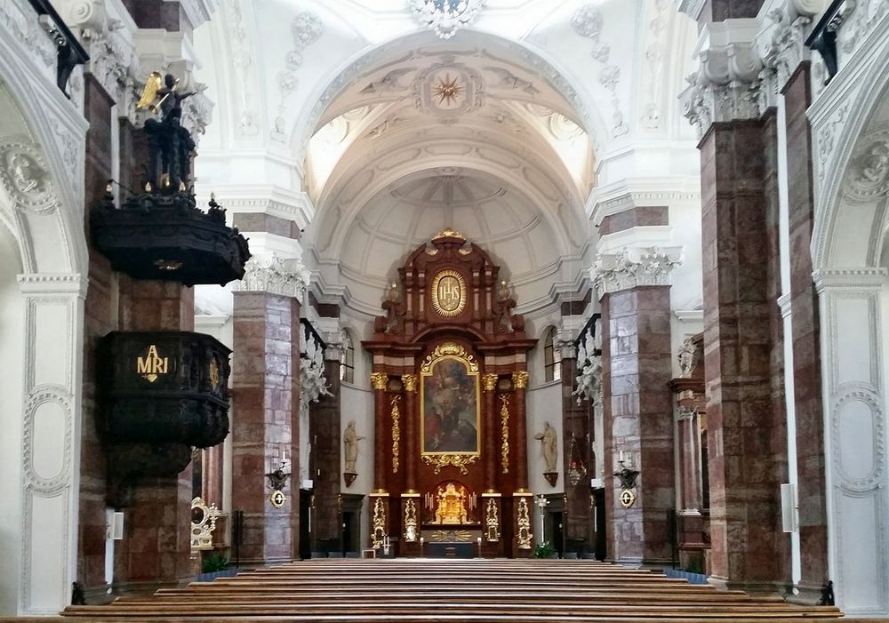 JESUITENKIRCHE-UNIVERSITÄTSKIRCHE / INNSBRUCK