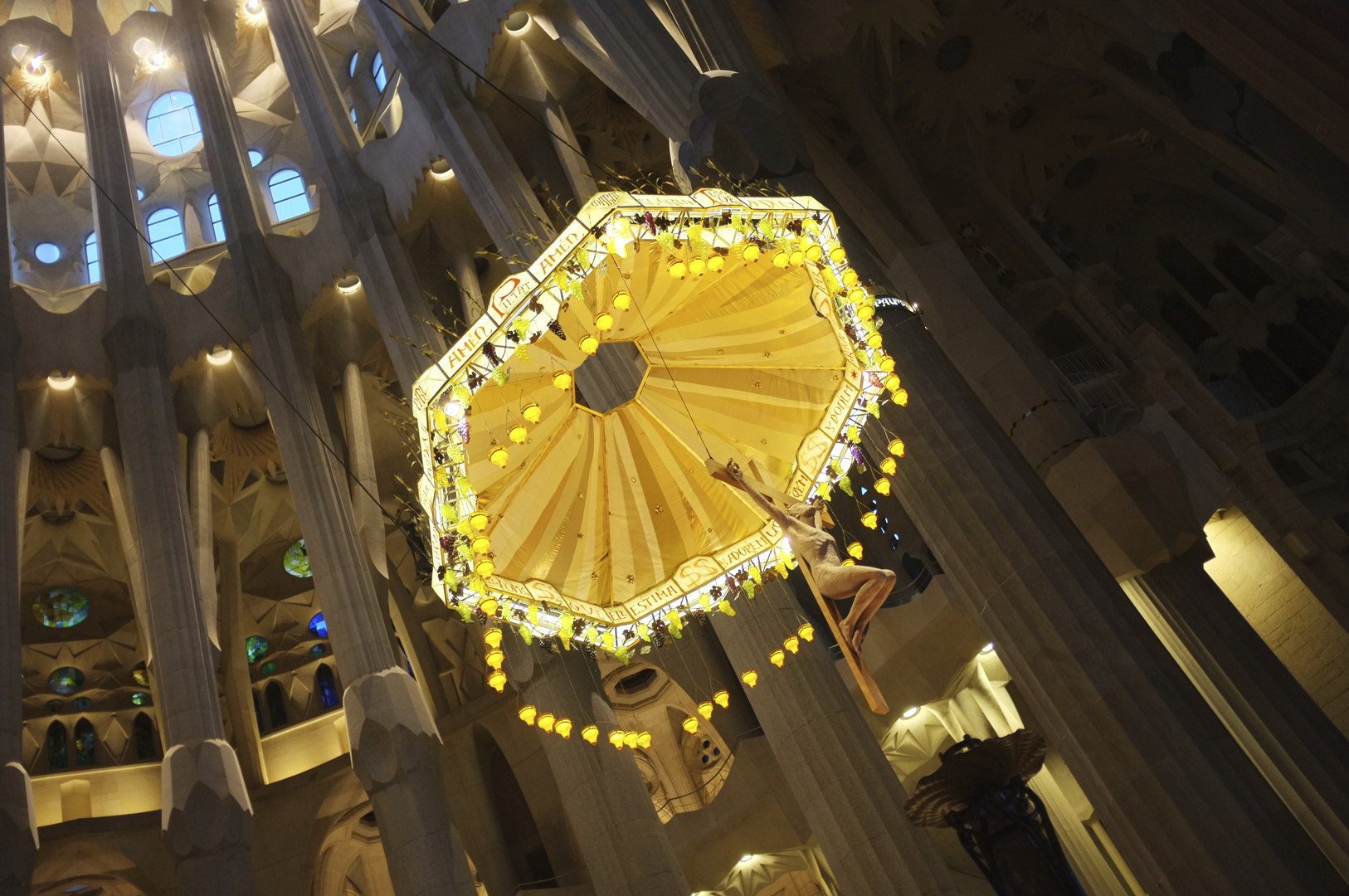 Jesus am Kreuz in der Sagrada Família