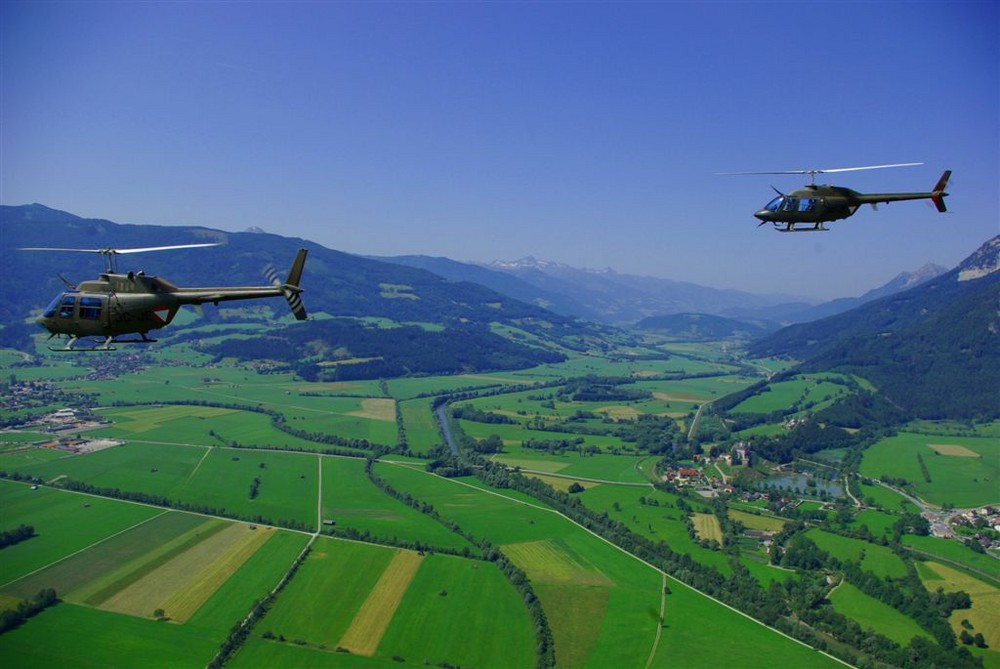 Jet Ranger über Alpental