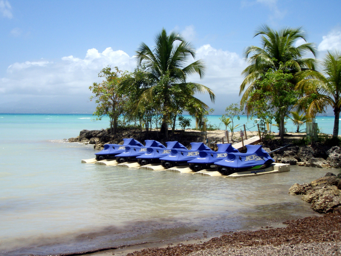 Jet skis bien rangés !