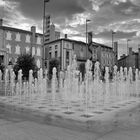 Jets d'eau sur la place