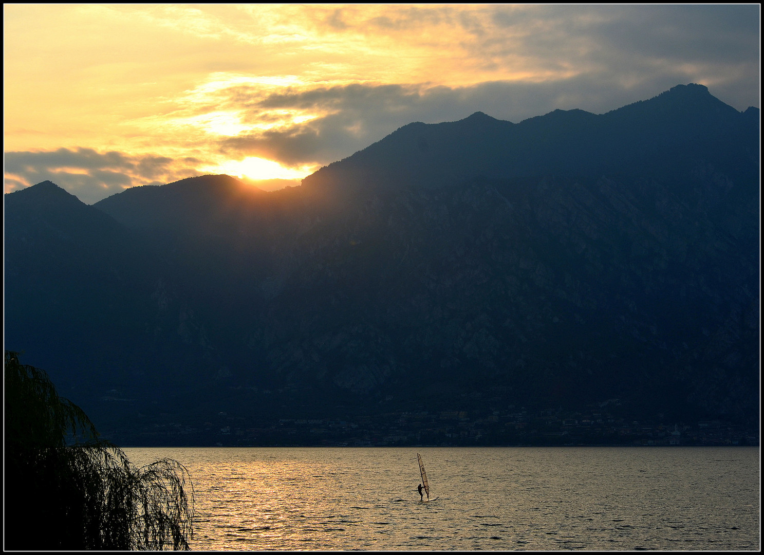 .... jetzt gehört ihm der See alleine....