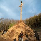 jetzt ist es fast fertig - Osterfeuer Attendorn