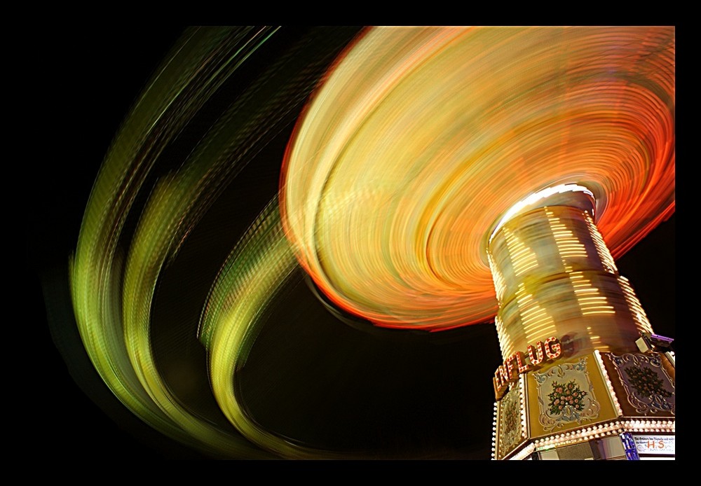 Jetzt ist mir echt schlecht.... Foto & Bild experimente, unschärfe, hamburger dom Bilder auf