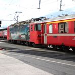 Jetzt wird unsrer Zug am Bahnsteig von Landquart bereit gestellt