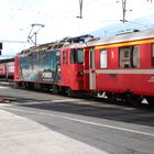 Jetzt wird unsrer Zug am Bahnsteig von Landquart bereit gestellt