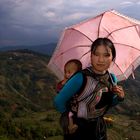 jeune mère avec son enfant près de Yuang Yuang