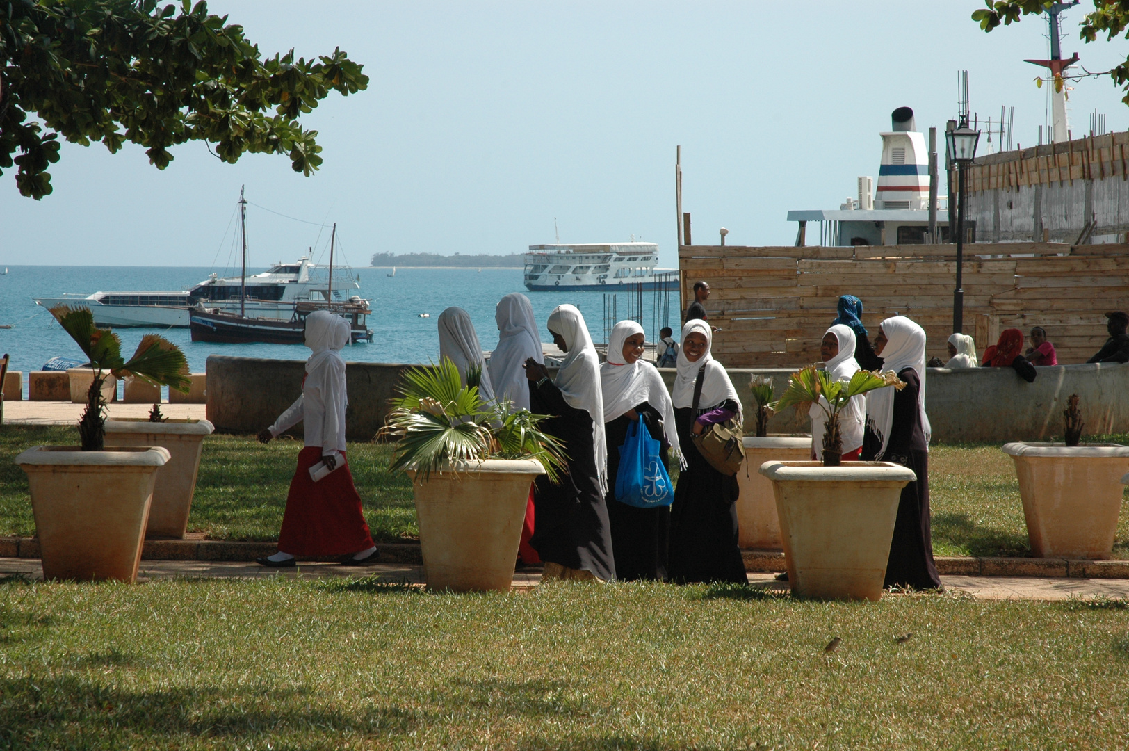 Jeunes lycèennes de Stone Town