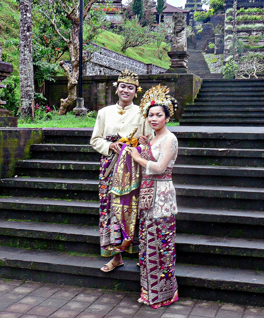 Jeunes mariés au temple