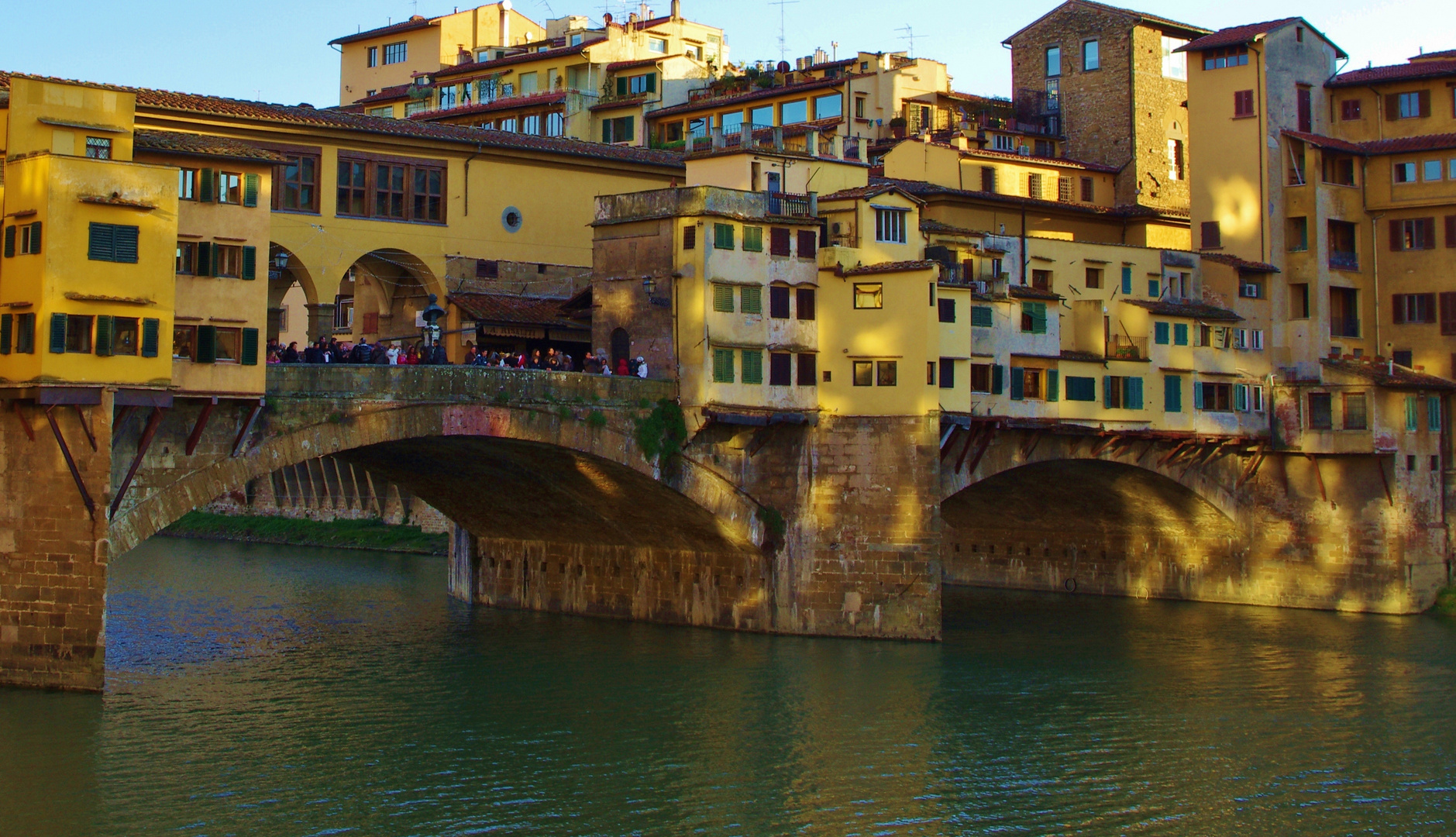 jeux de lumiere insolites sur le ponte vecchio