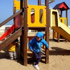 Jeux de plage par temps frais / 2