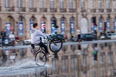 Jeux d'eau sur le mirroir