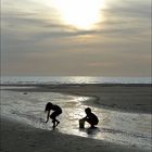 Jeux d'un soir d'été sur la plage