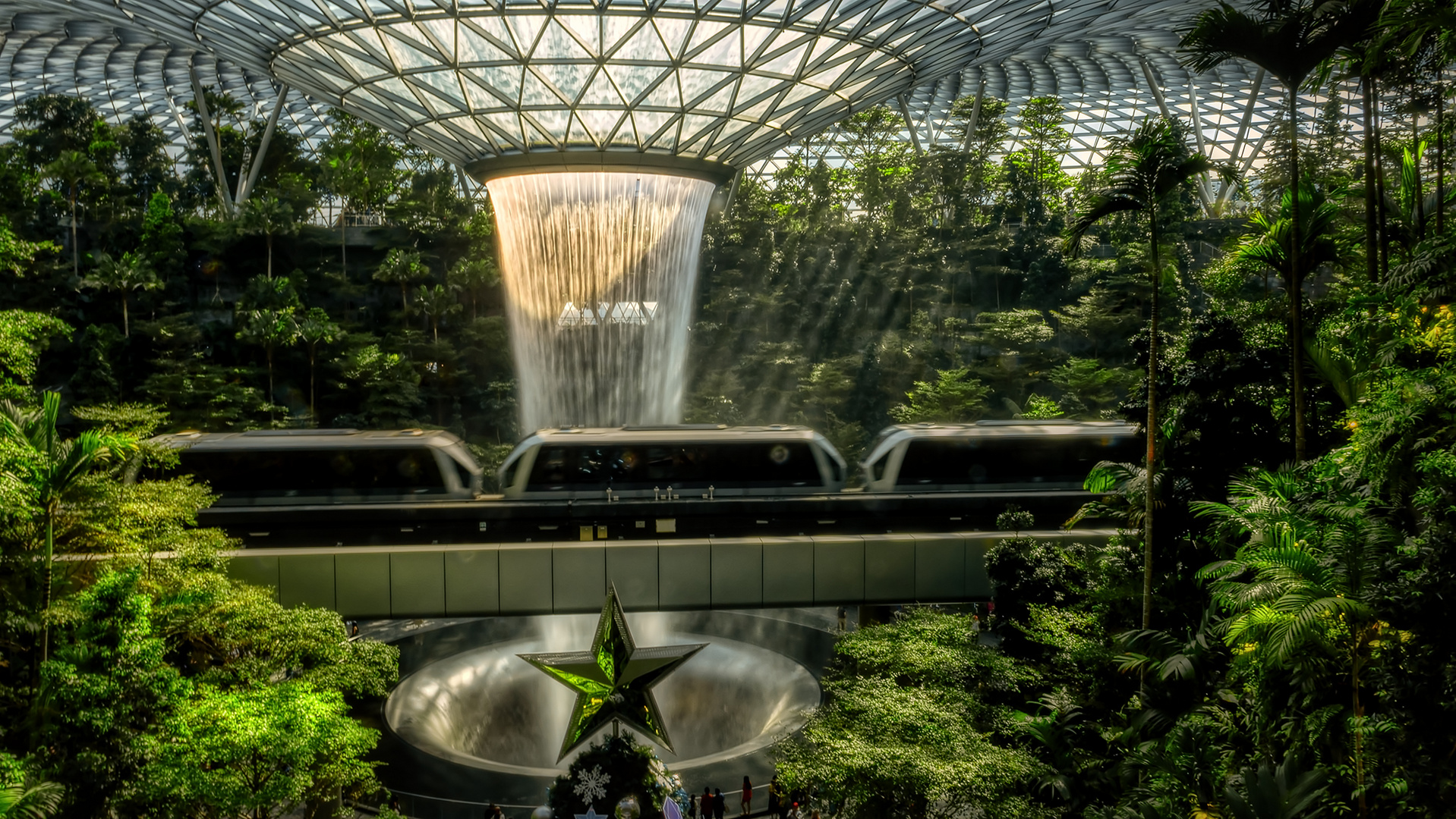 Jewel mit dem höchsten Indoorwasserfall der Welt. (VII)