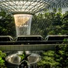 Jewel mit dem höchsten Indoorwasserfall der Welt. (VII)