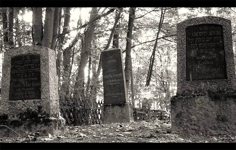 Jewish graves