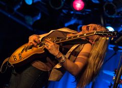 Joanne Shaw Taylor 01