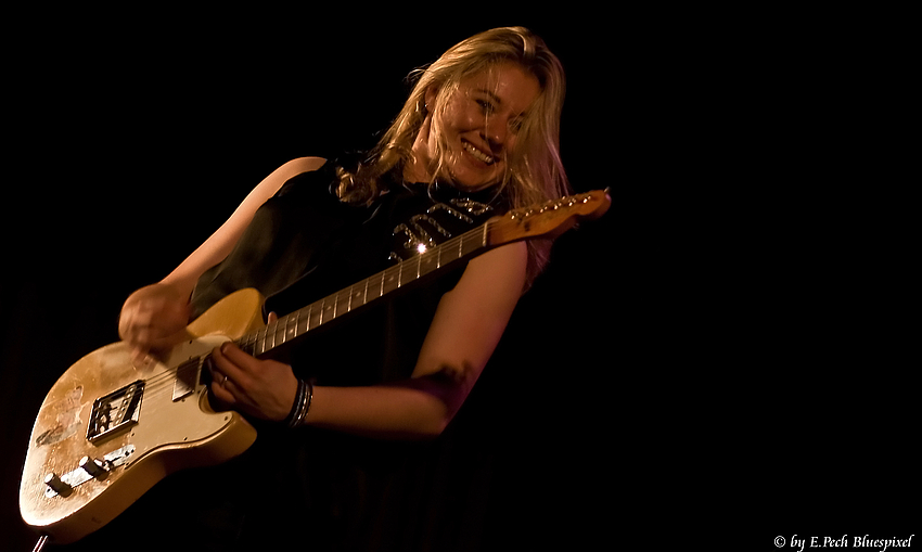 Joanne Shaw Taylor bluest......