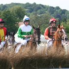 Jockeys beim Maßnehmen...