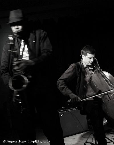 Joe McPhee & Fred Lonberg Holm