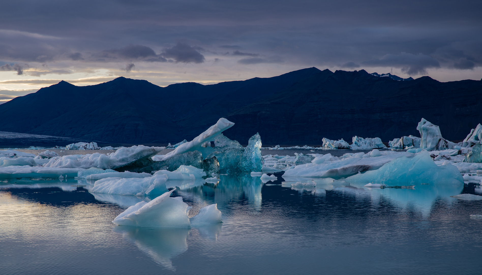 Jökularlon Lagunge2