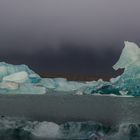 Jökulsárlón - blauer Eisberg