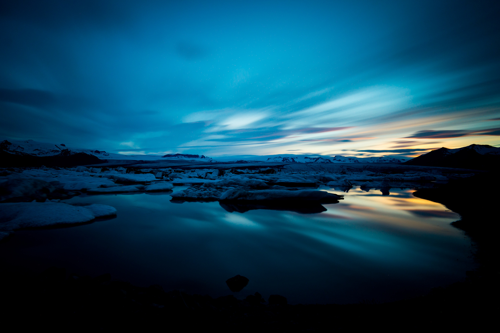Jökulsarlon - Bucht mit Eisbergen