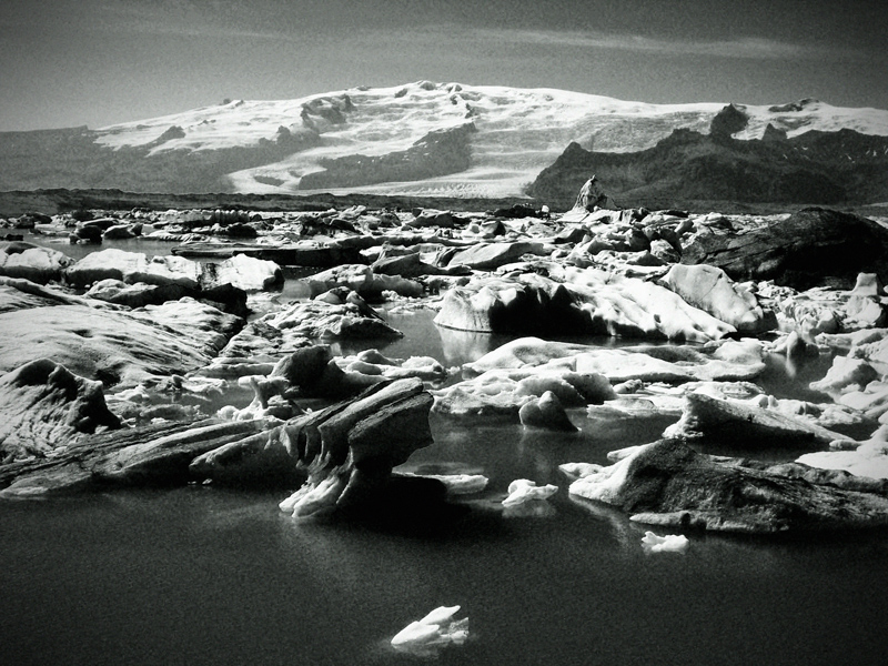 Jökulsarlon in schwarz/weiß