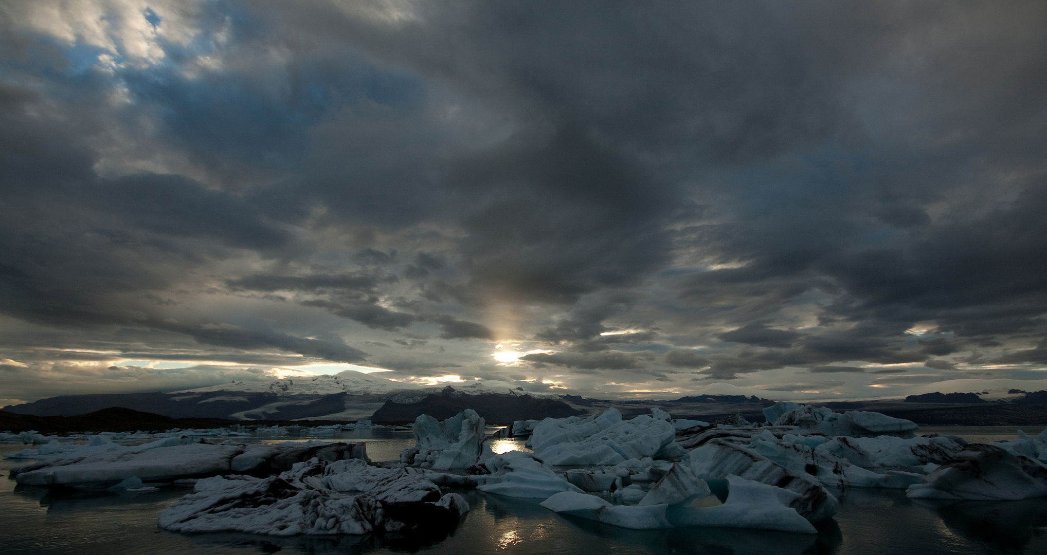 [ … Jökulsárlón - late at night ]